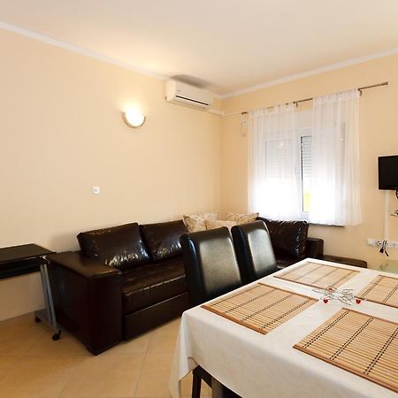 Apartmani Juric ヴルサル エクステリア 写真